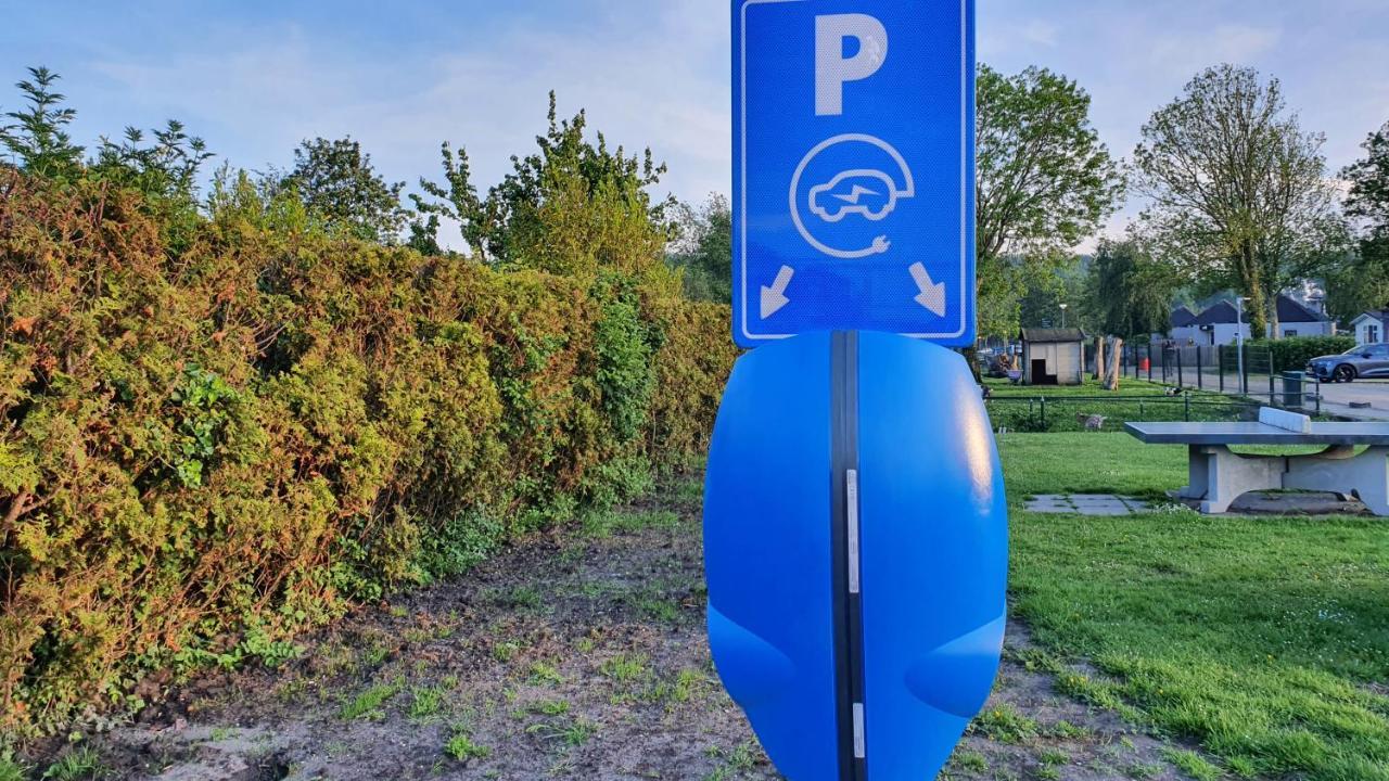 Luxe Zomerwoning Met Omheinde Tuin Voor Hond En Kinderen Dirkshorn Exterior photo