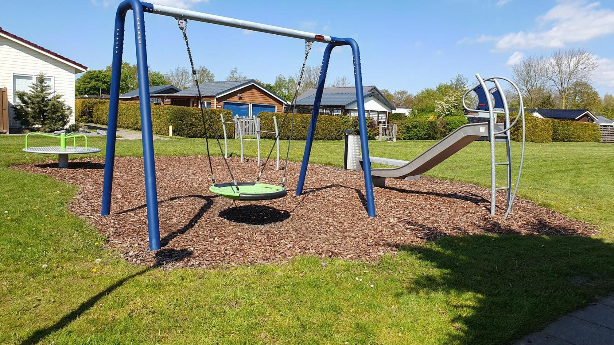Luxe Zomerwoning Met Omheinde Tuin Voor Hond En Kinderen Dirkshorn Exterior photo