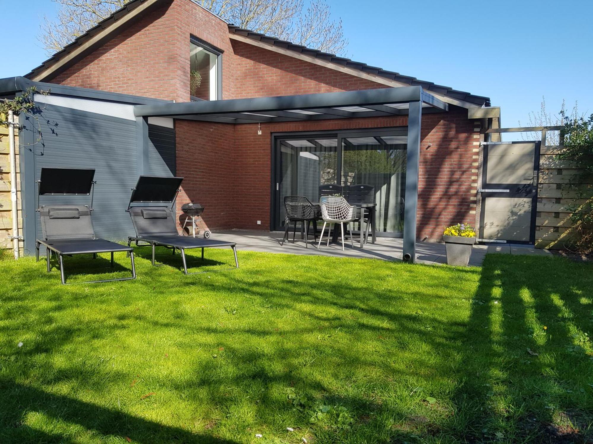 Luxe Zomerwoning Met Omheinde Tuin Voor Hond En Kinderen Dirkshorn Exterior photo